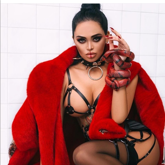 Vegan leather bra - price firm - Picture 4 of 5